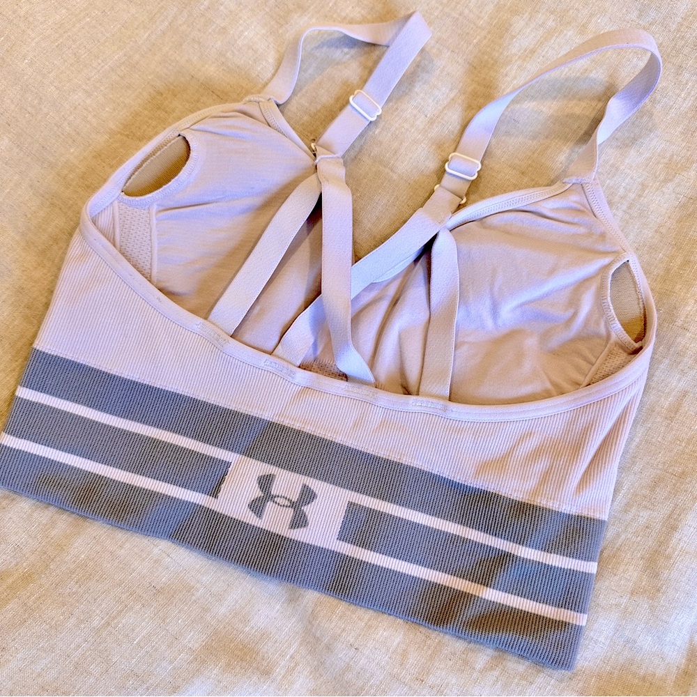 Under Armour Sports Bra - Picture 4 of 4